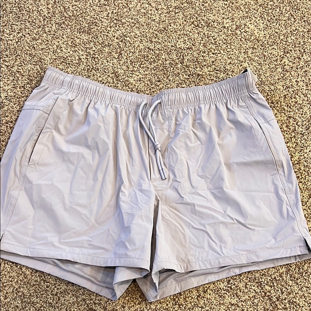 Light purple VRST men’s lined shorts size XL